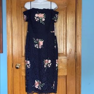 Women NWT blue lace dress